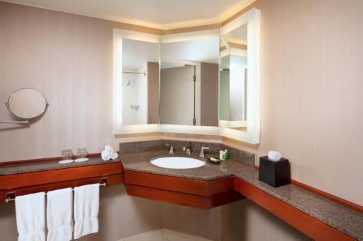 The Westin Long Beach - Housity