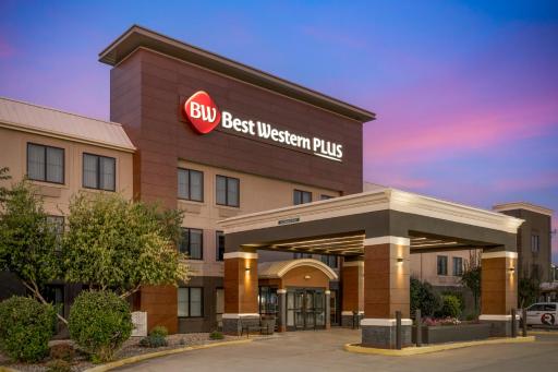 Best Western Plus Lafayette Hotel University Area - Housity