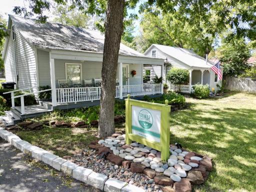 Comal Inn - Housity
