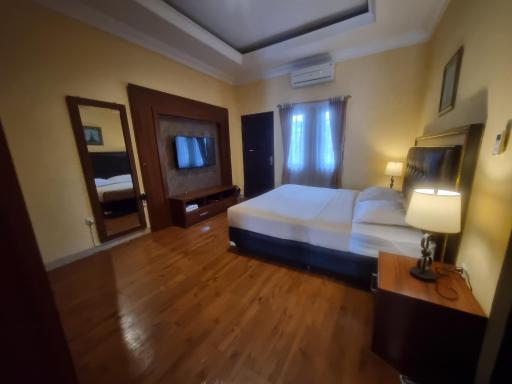 Lucky Guest House Wahid Hasyim - Housity