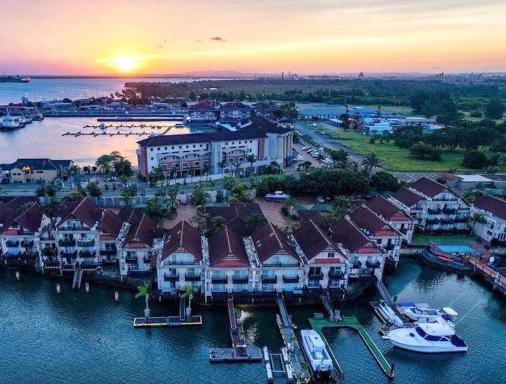 Mzingazi Waterfront Accommodation, On The Bay Waterfront Villa's - Housity