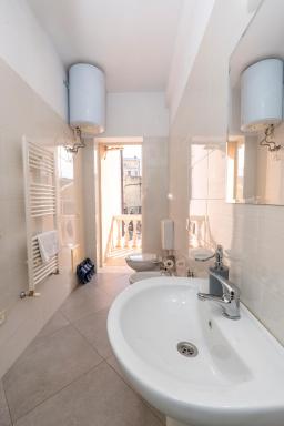 Hotel Shkodra L - Housity
