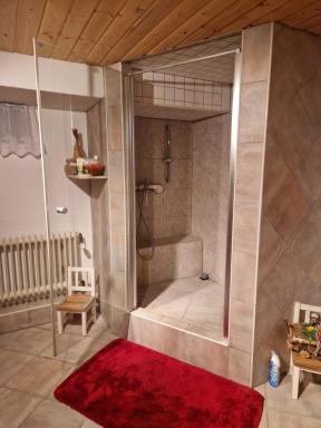 gemütliches Zimmer mit Terrasse - Housity