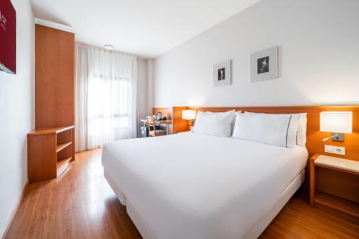 Exe Pozuelo - Housity