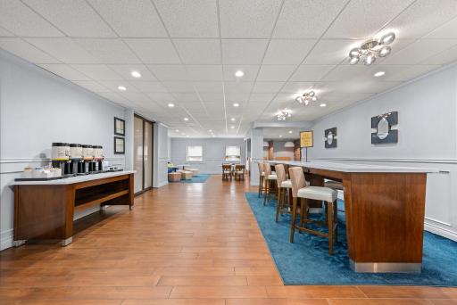 Hampton Inn Bordentown - Housity