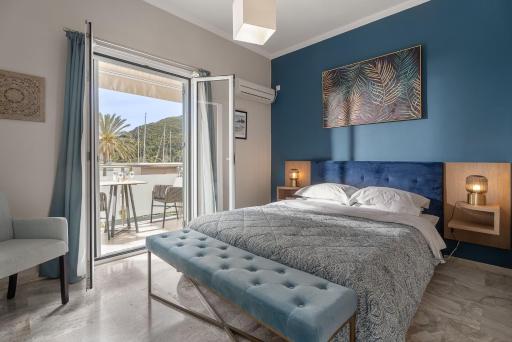 Captain's Seafront Apartments - Housity