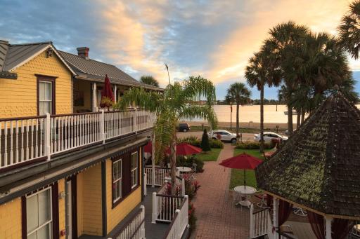 Bayfront Marin House - Housity