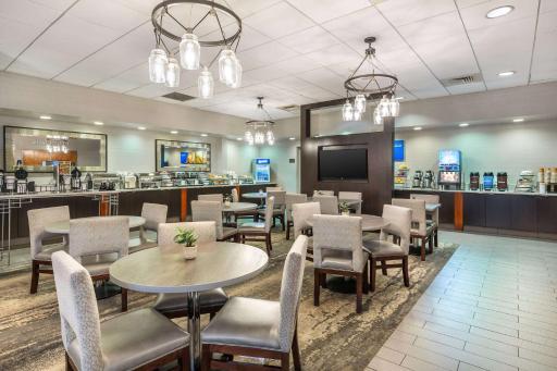 Comfort Inn & Suites Logan International Airport - Housity