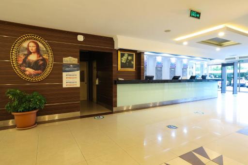 Crystal Aura Beach Resort & Spa - Ultimate All Inclusive - Housity