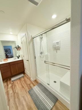 #stayRioVista Luxury-Entire House-near river -Hot Tub - Housity