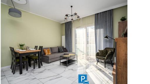 Prymasa Tysiąclecia 83A Separate Bedroom Free Garage By Perfect Apart 634 - Housity