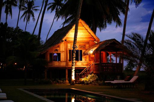 Bon Ton Antique Wooden Villas - Housity