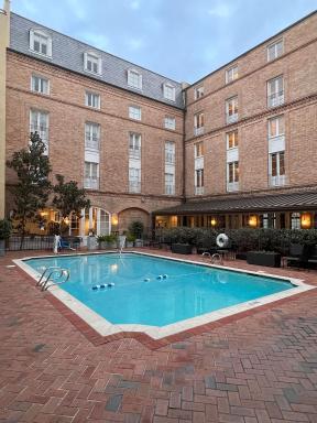 Holiday Inn Hotel French Quarter-Chateau Lemoyne, an IHG Hotel - Housity