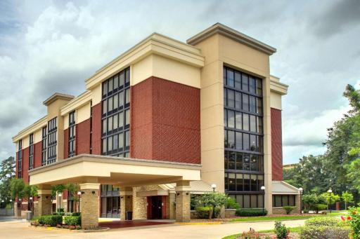 Heritage Inn & Suites The Woodlands, Trademark by Wyndham - Housity