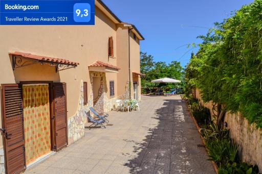 Villa Merola - Housity