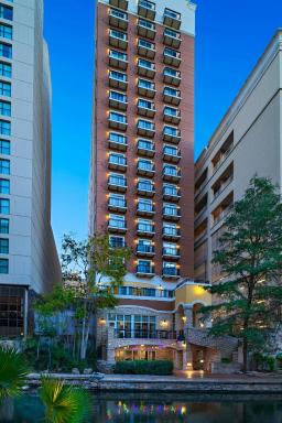 Courtyard by Marriott San Antonio Riverwalk - Housity