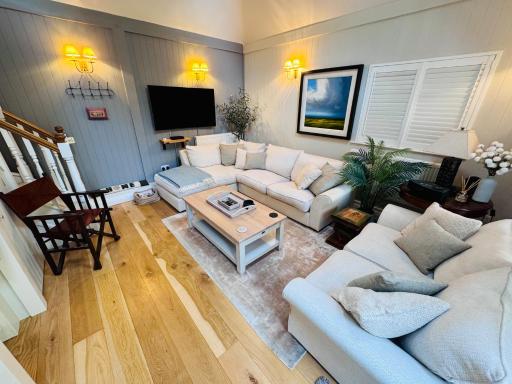 Little Woodside a beautiful New Forest self contained private luxury annexe - Housity