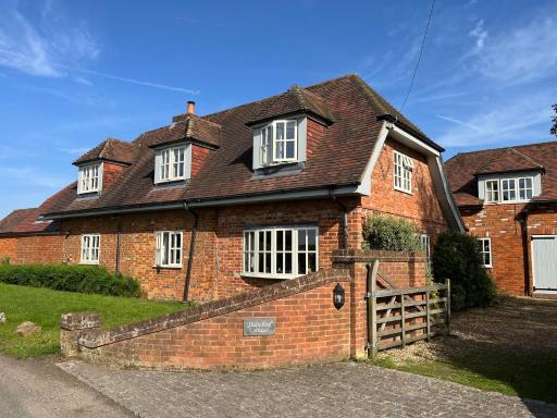 Thatched Cottage - Housity