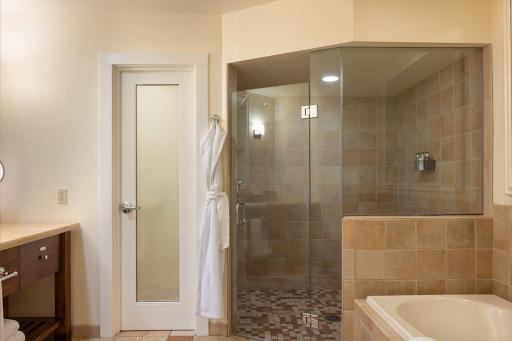 The Quail Lodge - Housity