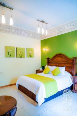 Hotel Puebla de Antaño - Housity
