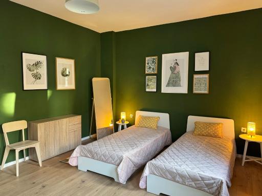 Big apartment with Parking, 30 min to Düsseldorf - Housity