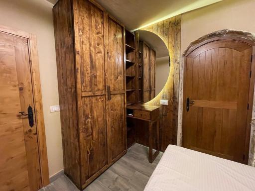 Bella Guesthouse with Garden, Pool & Jacuzzi - Housity