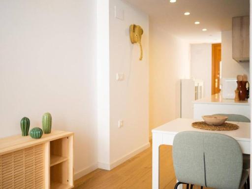 FLORIT FLATS - Traditional Valencia House with shared Terrace - Housity