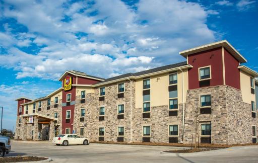My Place Hotel-Altoona/Des Moines, IA - Housity