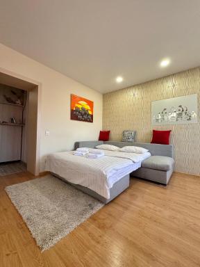 ApartPoltava Затишна 1-КІМНАТНА студія,НОВОБУДОВА в самому ЦЕНТРІ міста, банківський ЧЕК - Housity