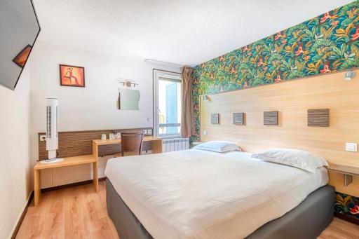 Atoll Hotel Logis Angers, Beaucouzé - Housity