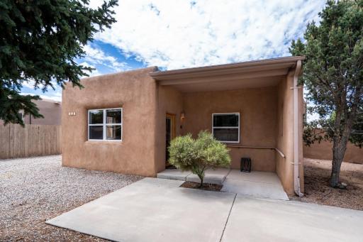 Casa Columbia, 1 Bedroom, Near Plaza, Centrally Located, Wi-Fi, Sleeps 2 - Housity