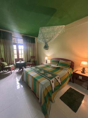 Raj Mahal Inn - Housity
