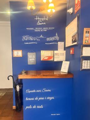 Hostal La Lluna - Housity