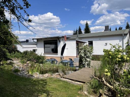 Naturferienhaus an der Burg für bis zu 8 Personen - Housity