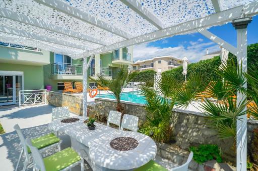 Lafeyra Hotel - Housity