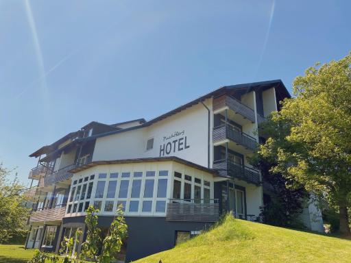 Gasthof Deutscher Adler und Hotel Puchtler - Housity