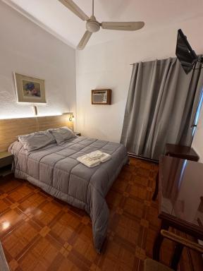 Chrome Hotel - Housity