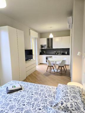 Monza Apartments - Housity