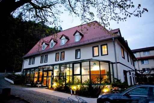 Waldhotel Linzmühle - Housity