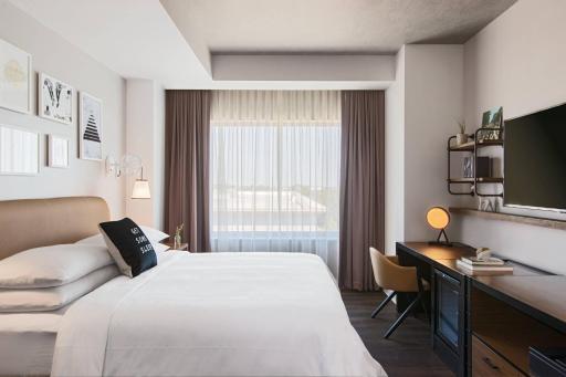 Renaissance Atlanta Airport Gateway Hotel - Housity