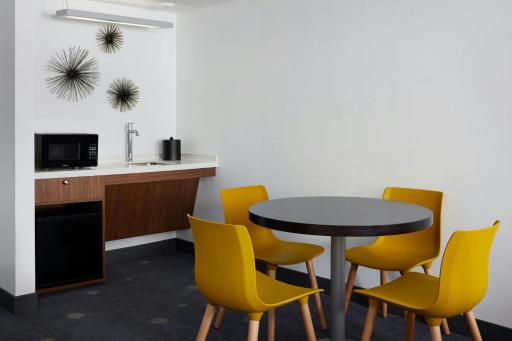 Aloft Atlanta Downtown - Housity
