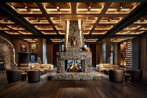 Grand Bohemian Lodge Greenville, Autograph Collection - Housity