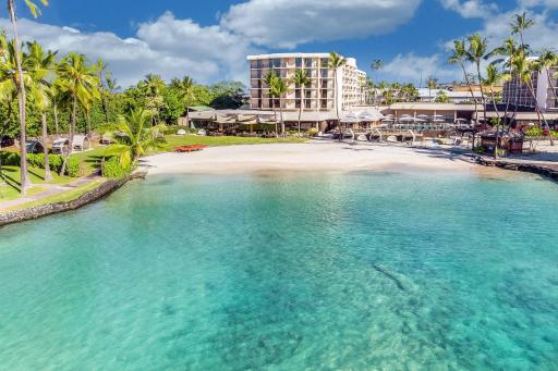 Courtyard by Marriott King Kamehameha's Kona Beach Hotel - Housity