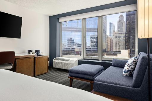 Courtyard by Marriott Chicago Downtown/River North - Housity