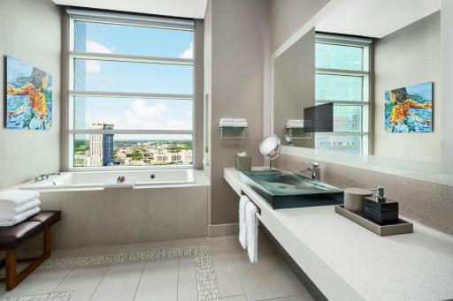 AC Hotel by Marriott Charlotte City Center - Housity