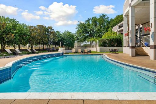 Renaissance Dallas North Hotel - Housity