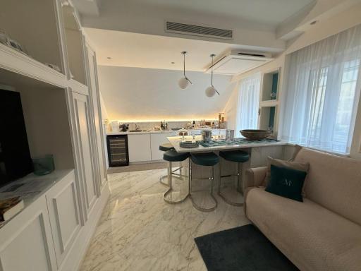 MAISON LADY CLAUDIA LUXURY ACCOMMODATION - Housity