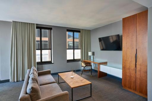 Renaissance Saint Elm Dallas Downtown Hotel - Housity