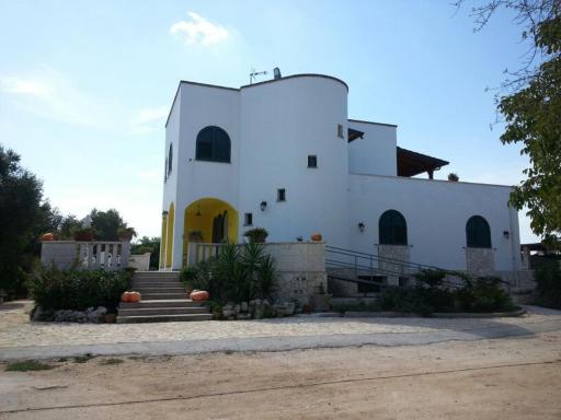 Azienda Agrituristica B&B La Torre - Housity