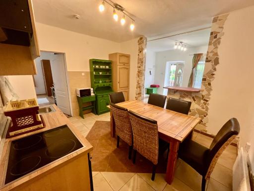 Francesco Apartmanház - Housity